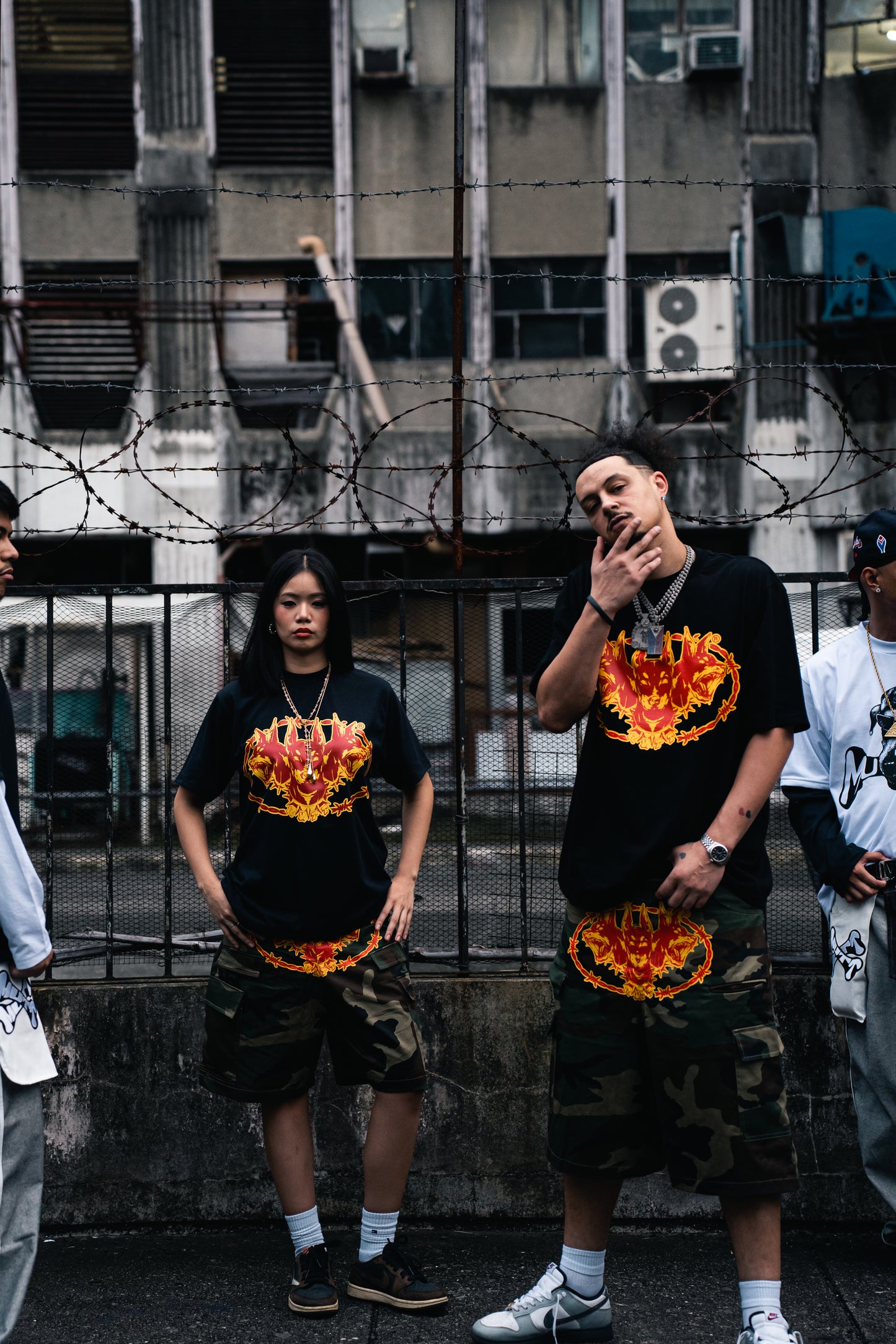 MUTT "INFIERNO" LOGO SHIRT