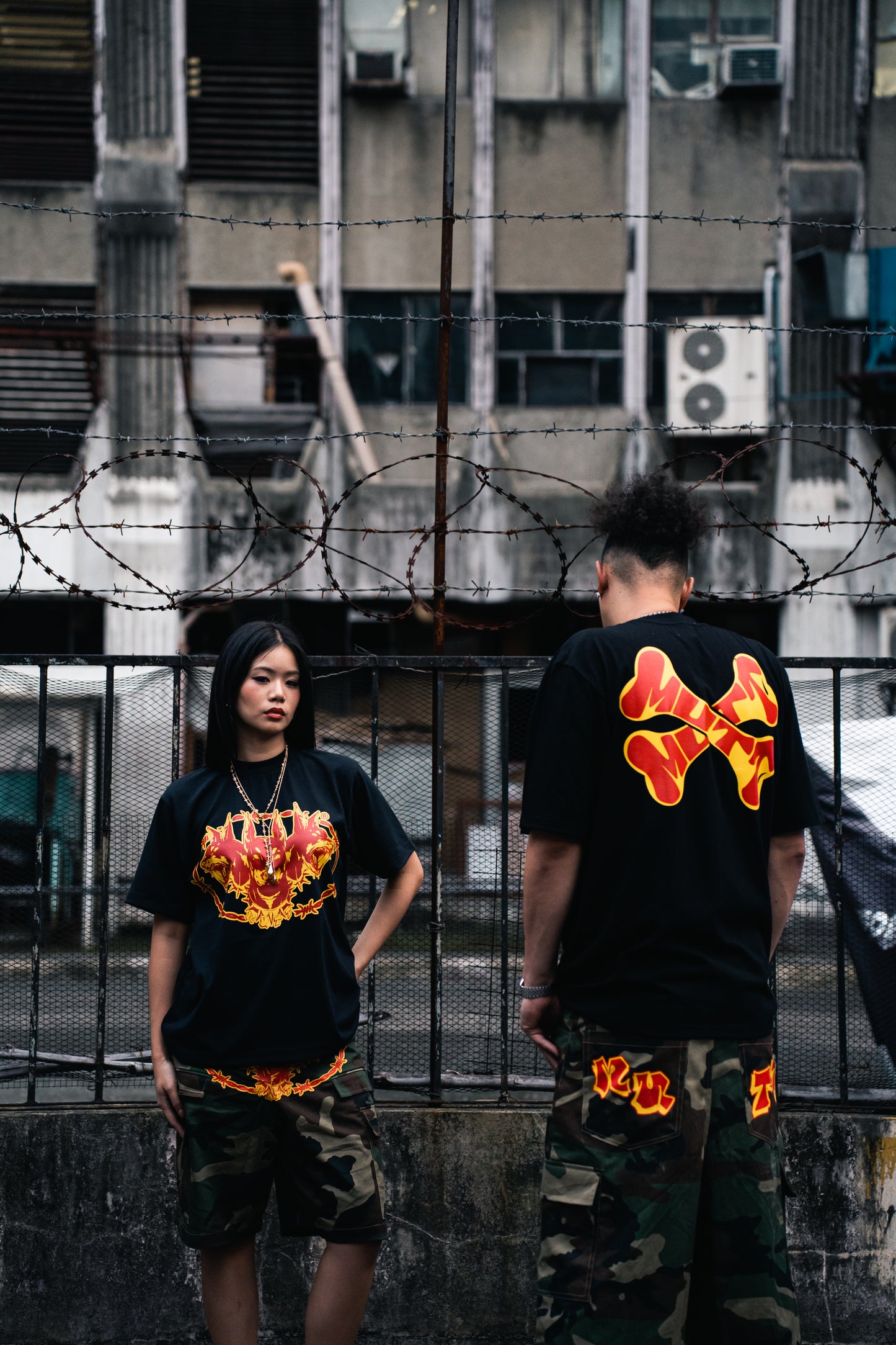 MUTT "INFIERNO" LOGO SHIRT